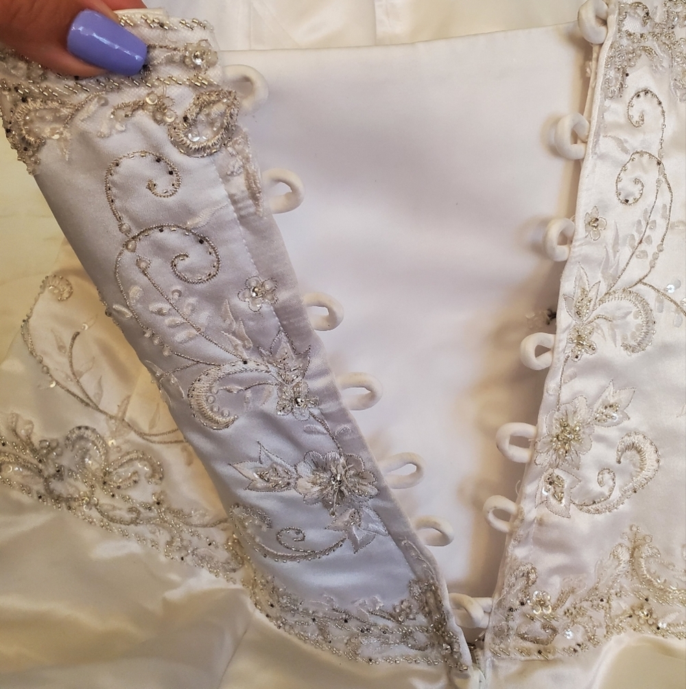 Never Worn Oleg Cassini Wedding Dress Sz 14 - Picture 13 of 16